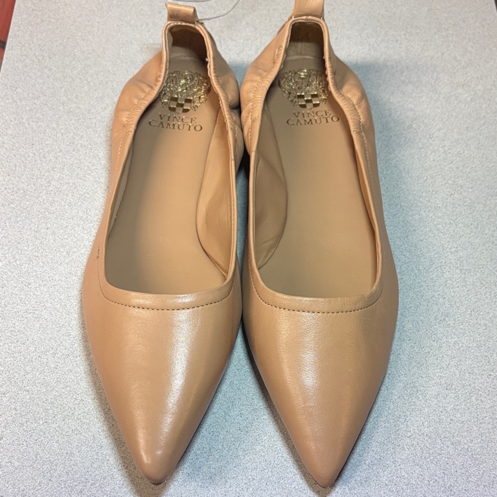 BNWT WOMENS VINCE CAMUTO ASHLEA BALLET LEATHER FLATS IN NUDE SIZE 9M